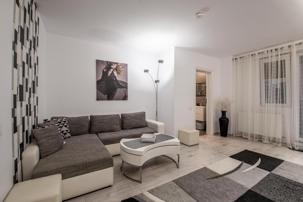 Studio Residence Militari M2 Bucarest Exterior foto